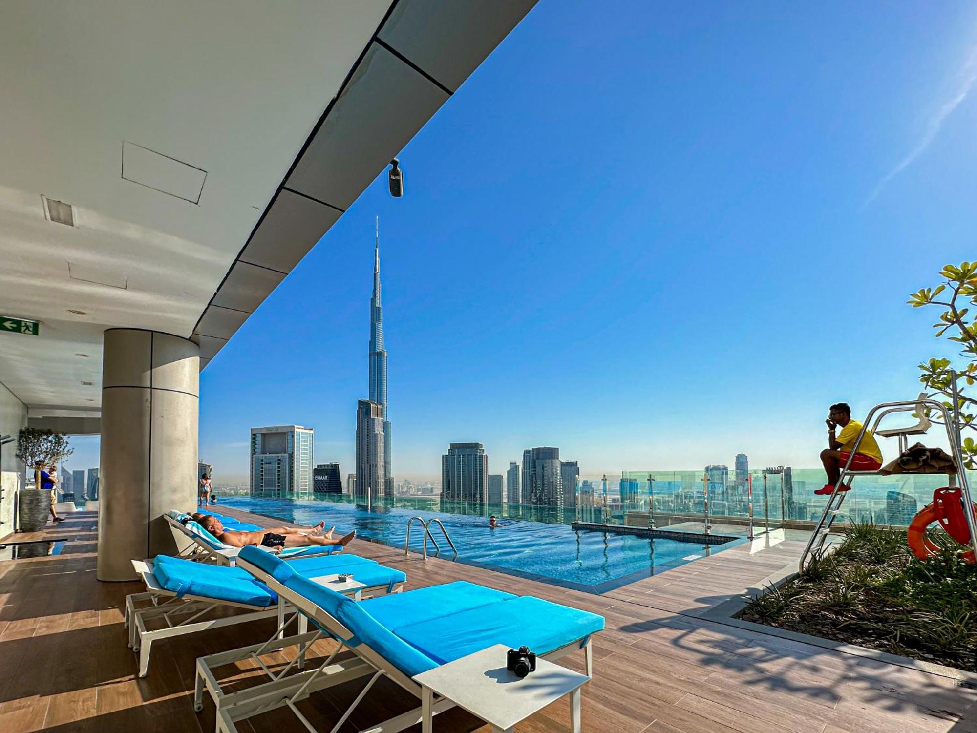 Best Burj Khalifa View Balcony Apartment With 64Th Floor Infinity Pool In Paramount Hotel Midtown Dubai Exteriör bild