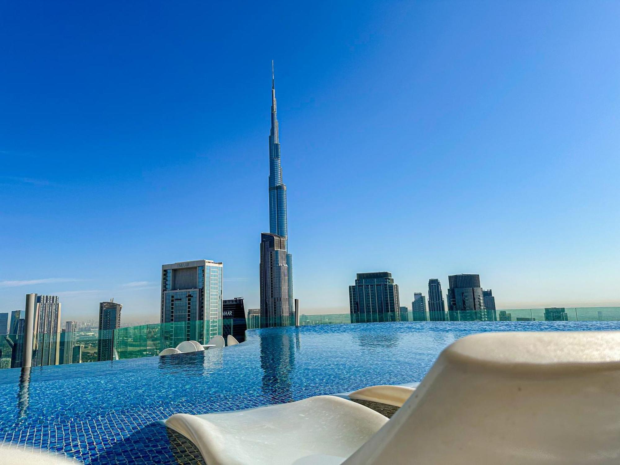 Best Burj Khalifa View Balcony Apartment With 64Th Floor Infinity Pool In Paramount Hotel Midtown Dubai Exteriör bild