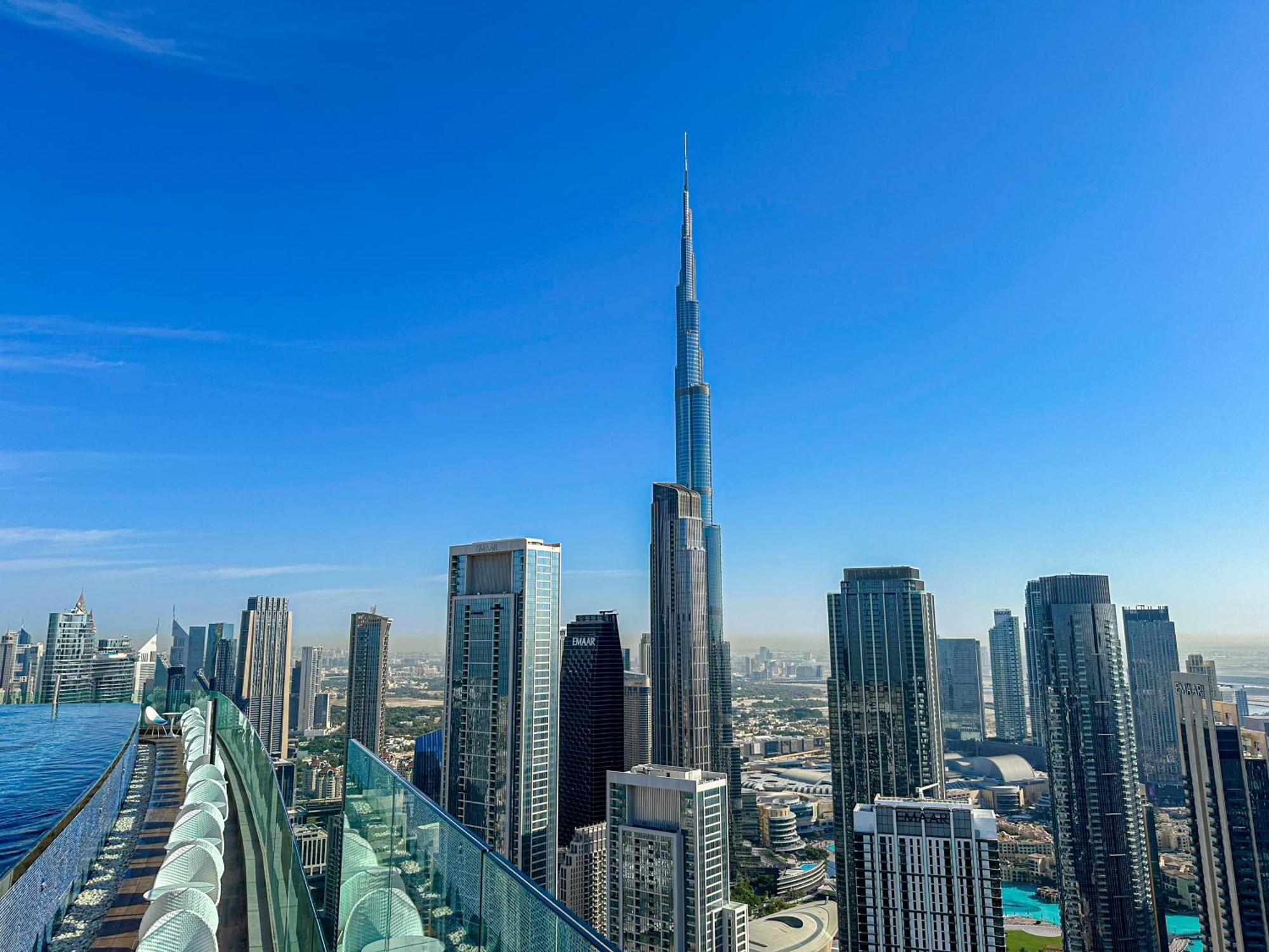 Best Burj Khalifa View Balcony Apartment With 64Th Floor Infinity Pool In Paramount Hotel Midtown Dubai Exteriör bild