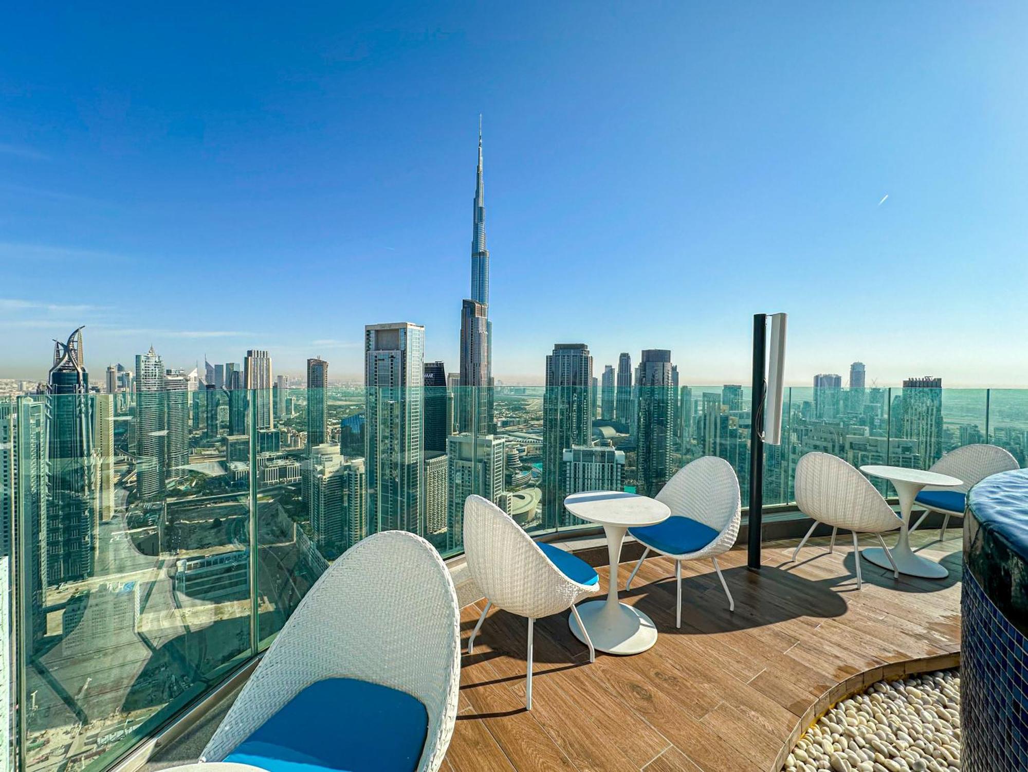 Best Burj Khalifa View Balcony Apartment With 64Th Floor Infinity Pool In Paramount Hotel Midtown Dubai Exteriör bild